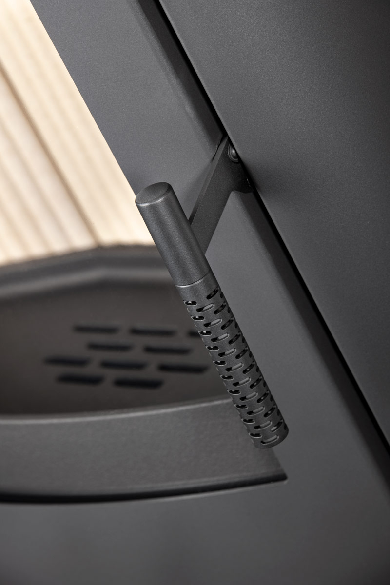 ROMOTOP – STROMBOLI T 30 – сталева поворотна камінна піч на ніжці